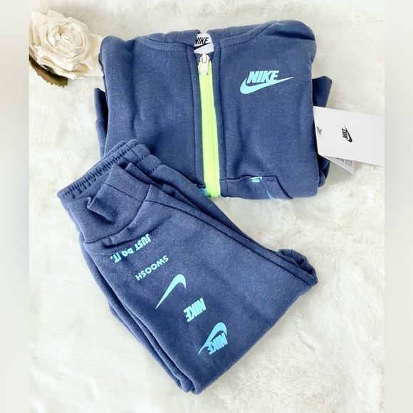 New with tag NIKE 2PC JOGGING SET ZIP HOODIE & PANTS with Logo Navy w/light Blue - Picture 7 of 8